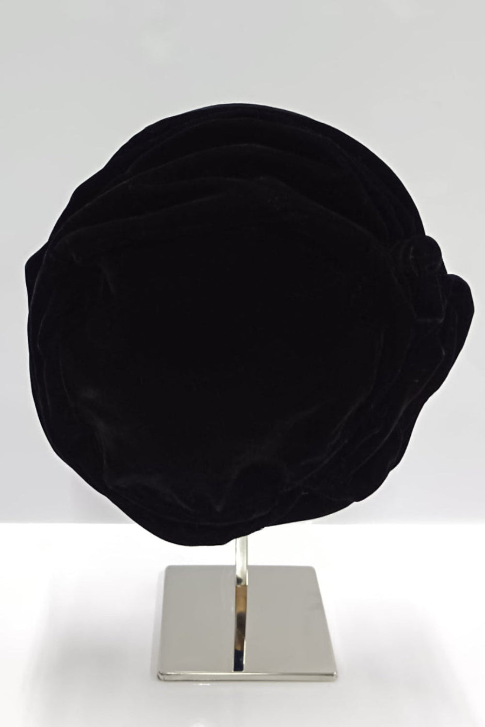 Sandra Phillips England 70-80s Black Velvet hat in Baroque style