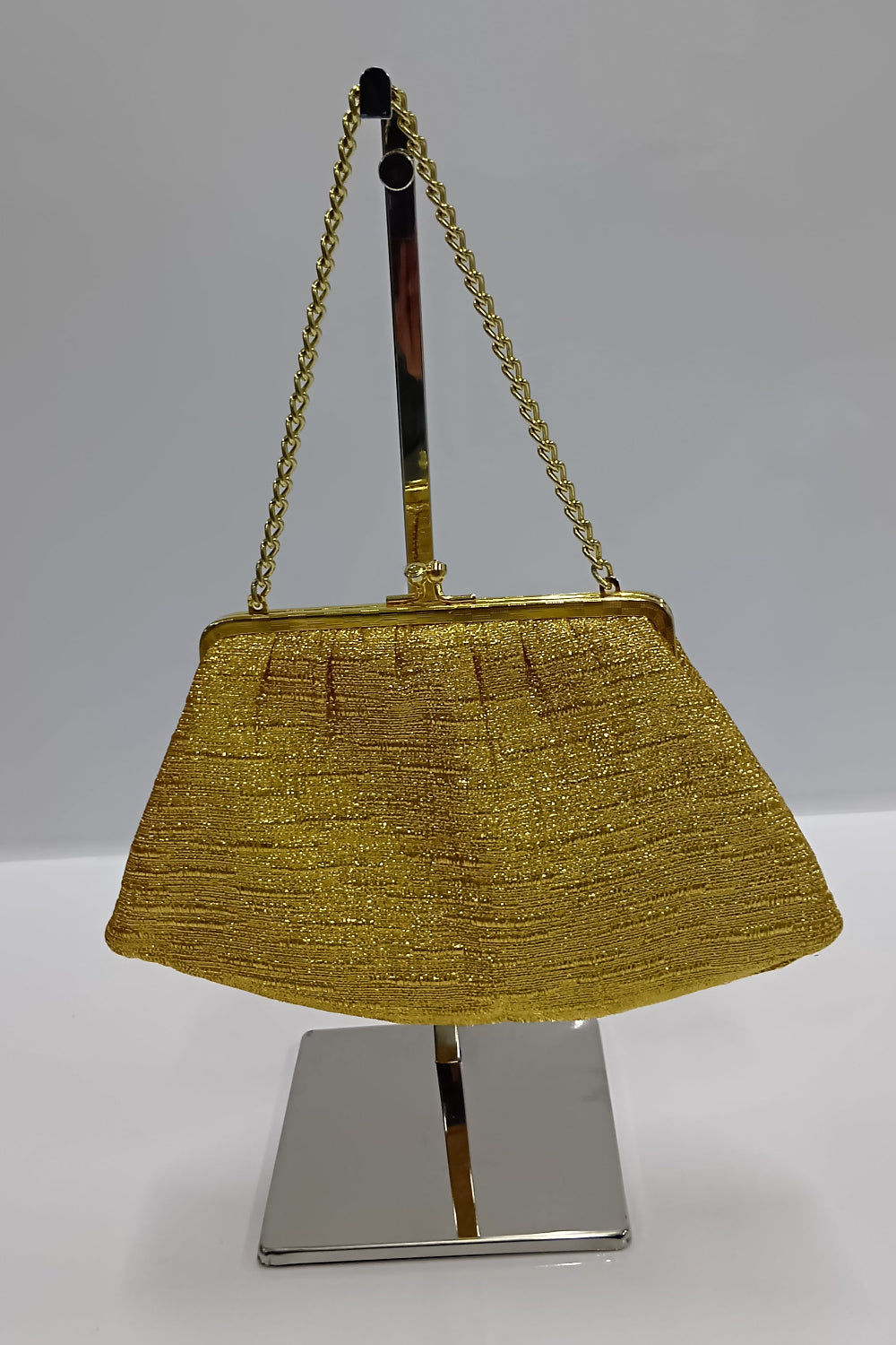 50s Gold mini clasp purse with flapper vibes