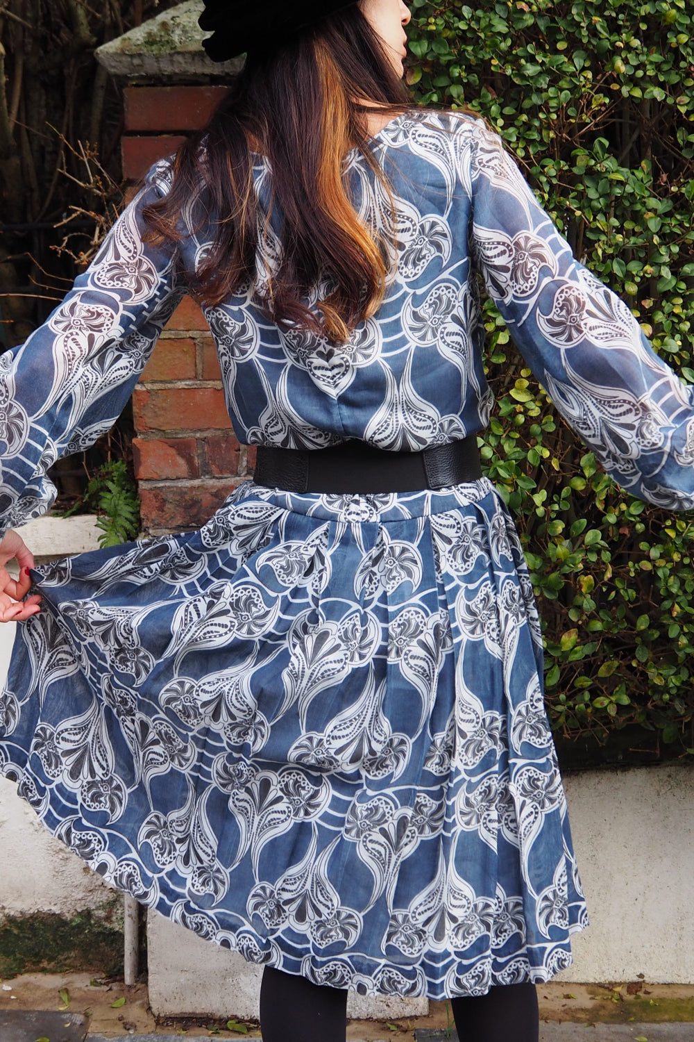 80's Rembrandt art nouveau patterned Dress