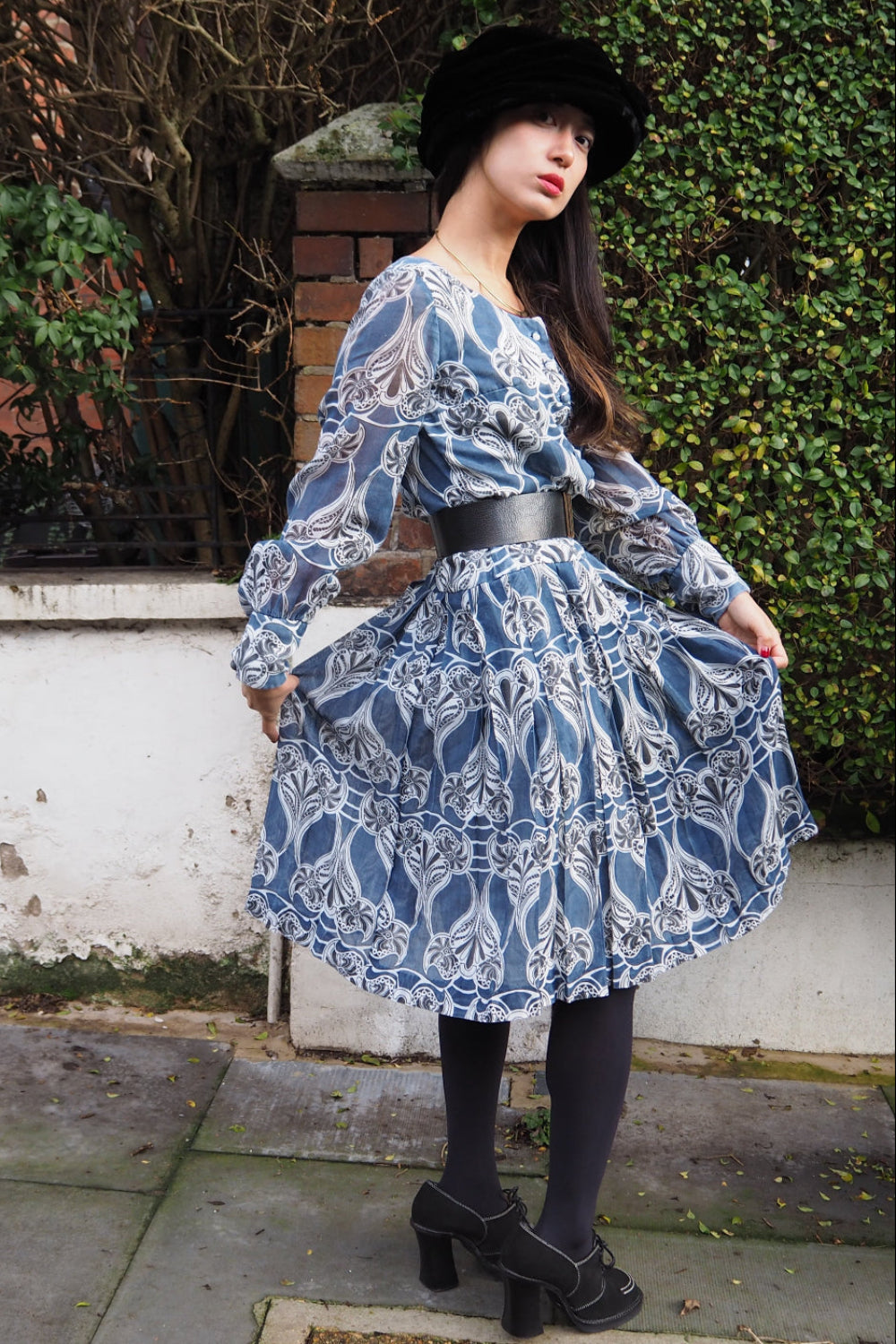 80's Rembrandt art nouveau patterned Dress