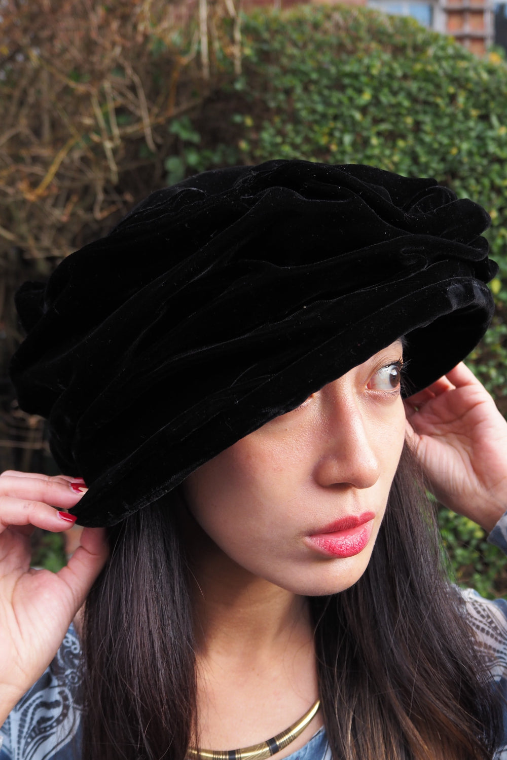 Sandra Phillips England 70-80s Black Velvet hat in Baroque style