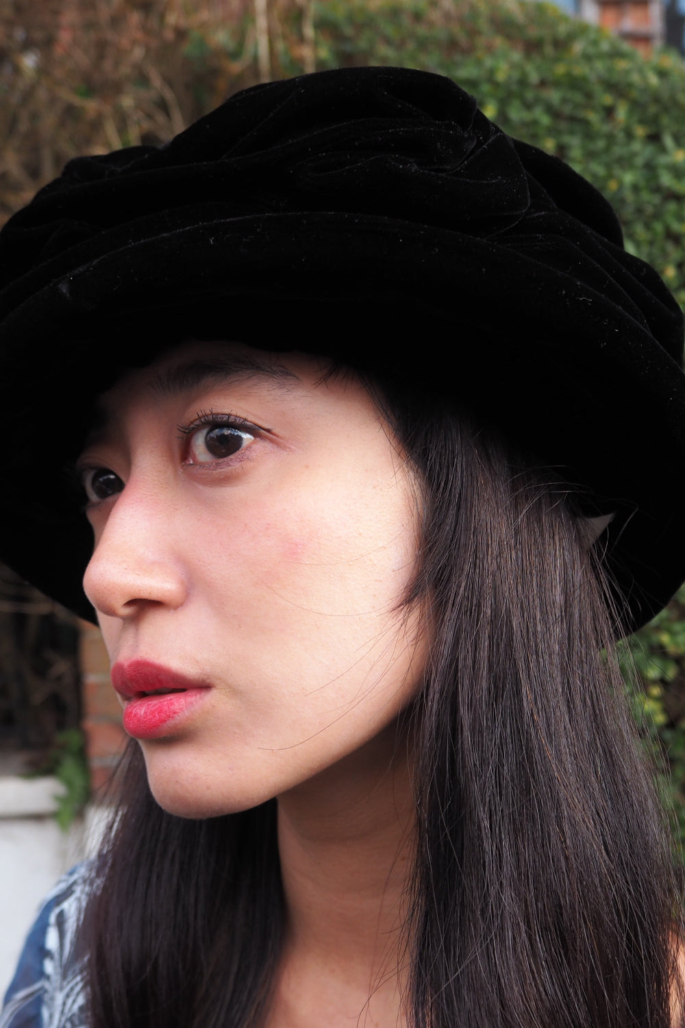 Sandra Phillips England 70-80s Black Velvet hat in Baroque style