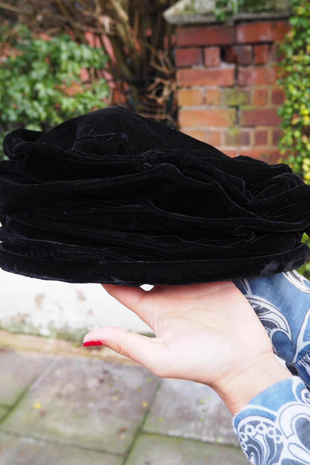 Sandra Phillips England 70-80s Black Velvet hat in Baroque style