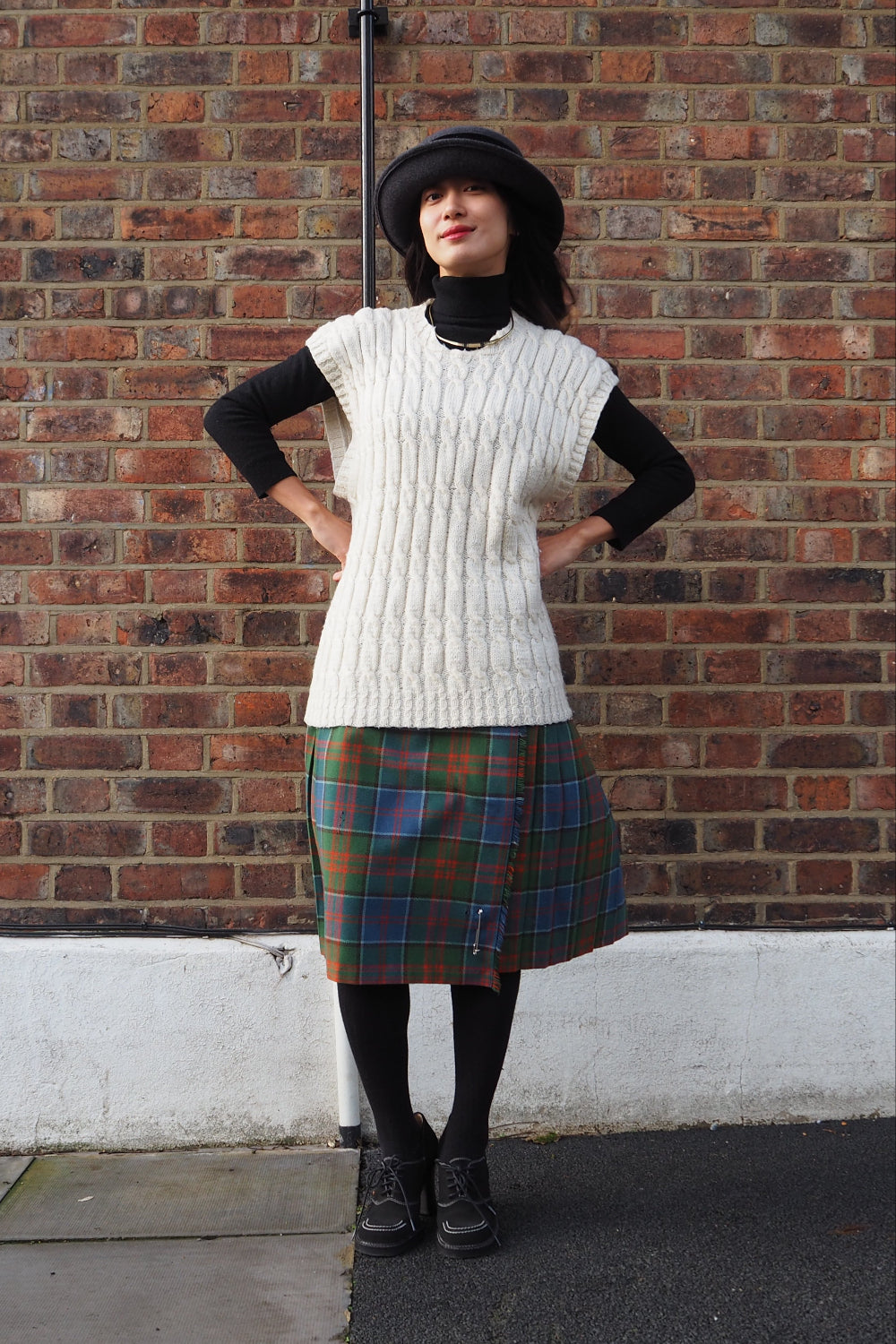 French Vintage White Cable Knit Vest