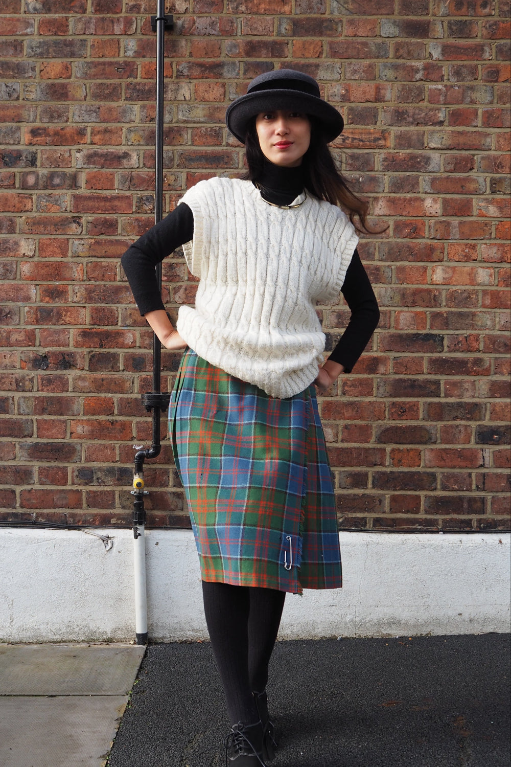 French Vintage White Cable Knit Vest