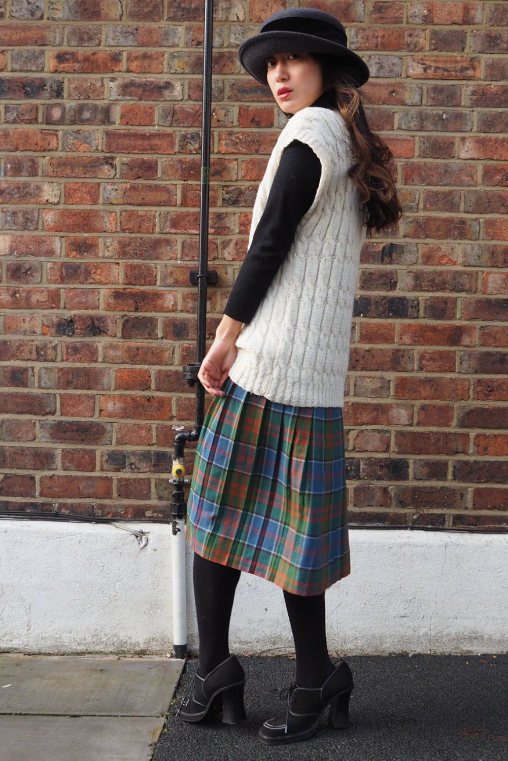 French Vintage White Cable Knit Vest