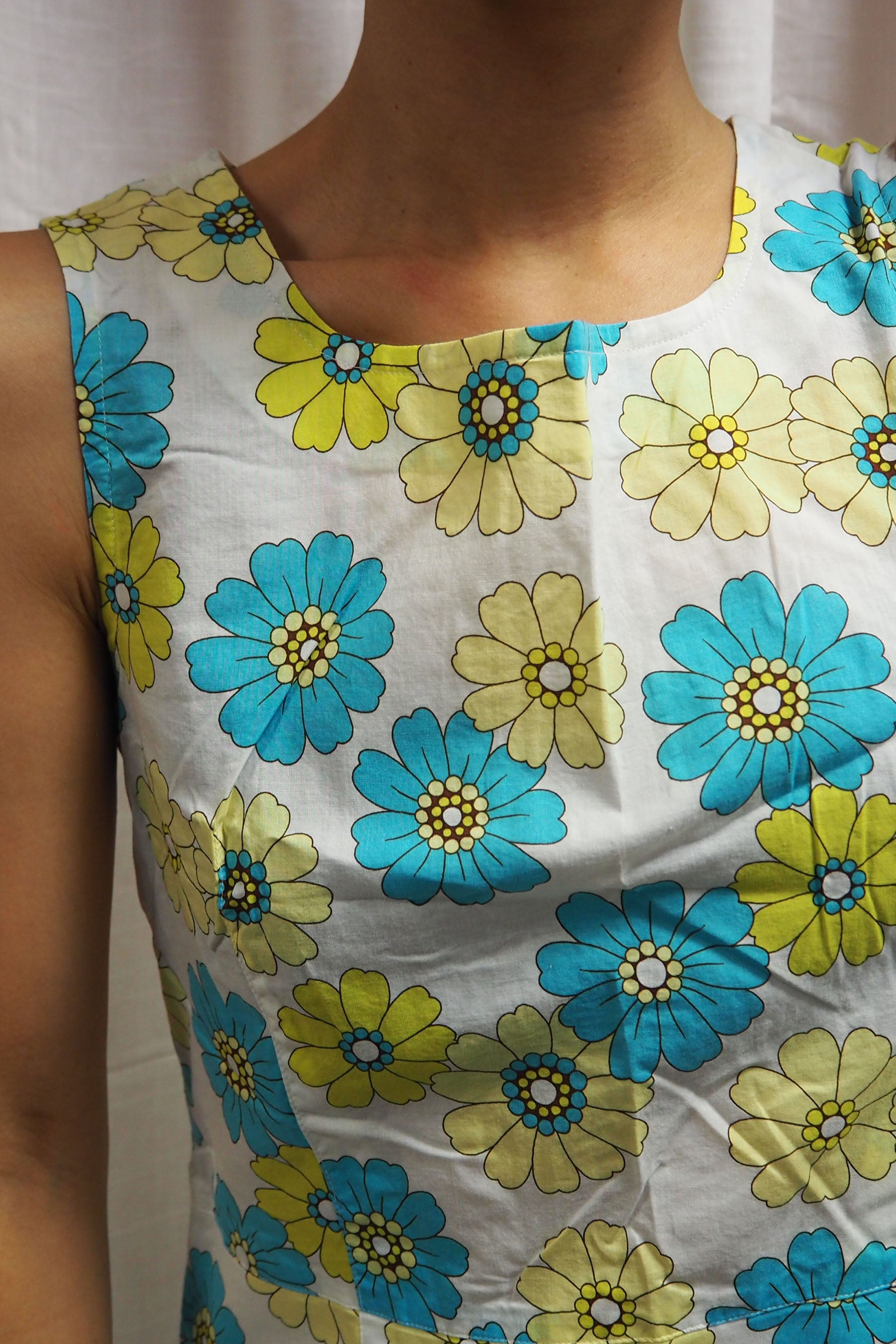 60's-70's Daisy Mini Dress White