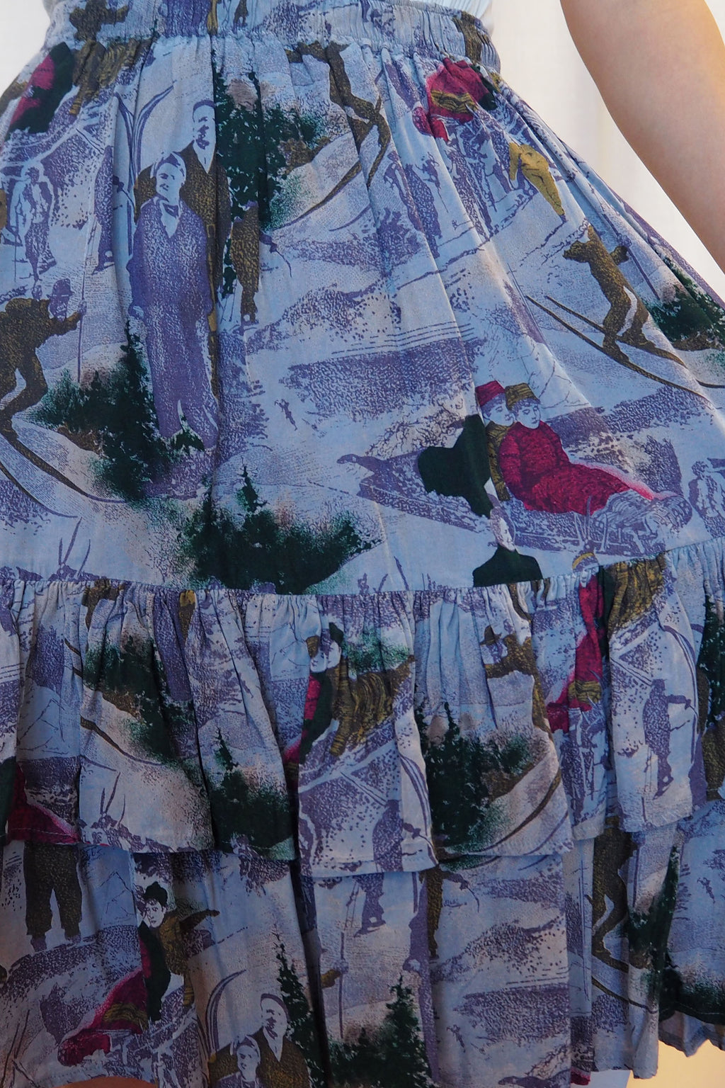 70's-80's Tuzzi Skier Print Ruffle Skirt Glay/Purple