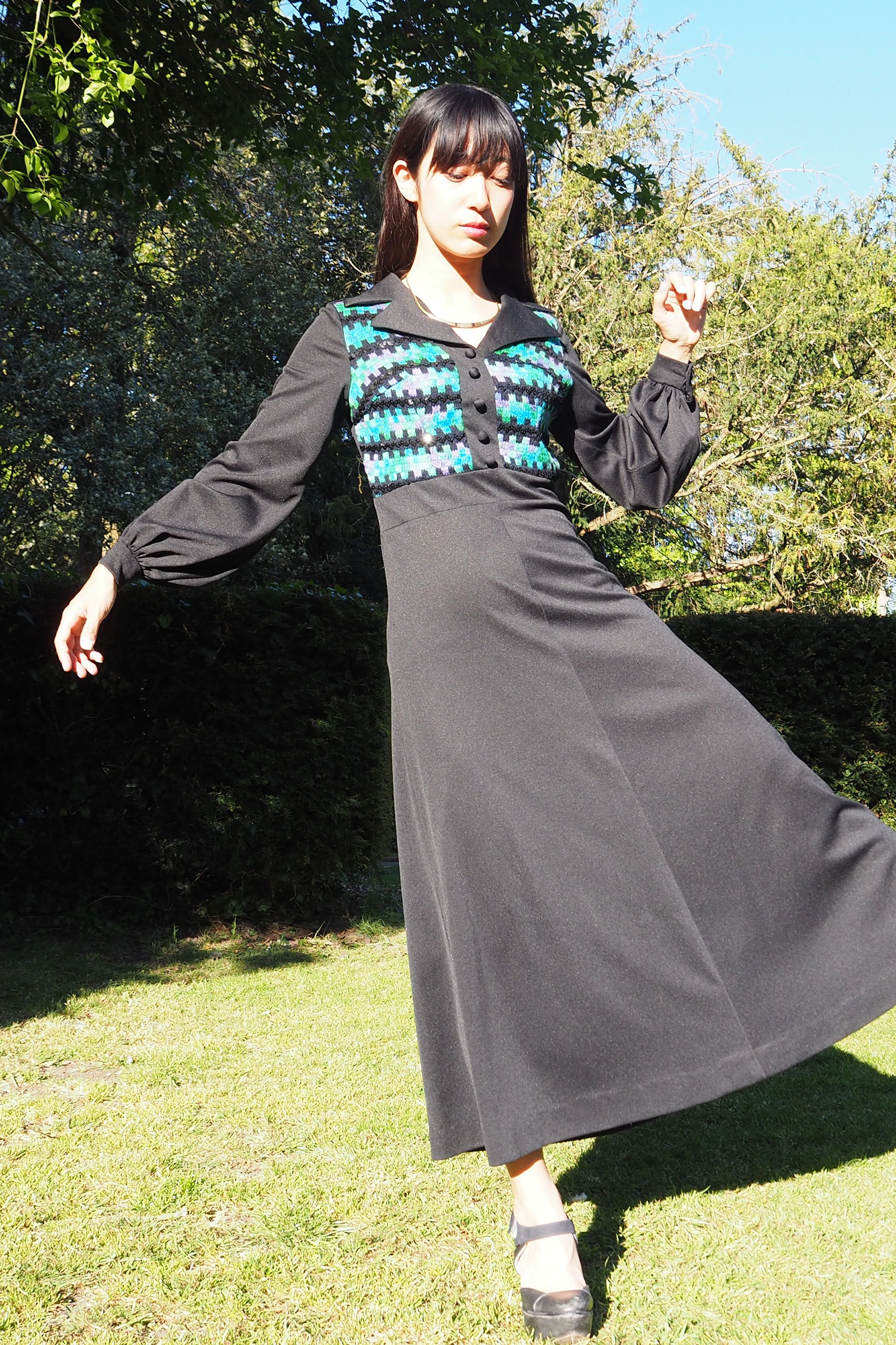 70's Tina Warren Zigzag Embroidered Dress Black