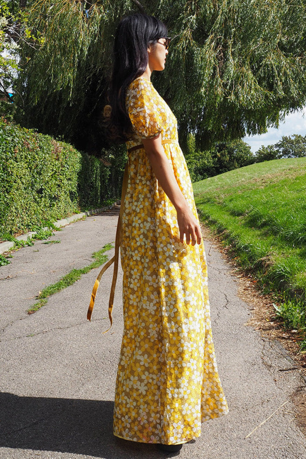 70's Daisy Lace Maxi Dress | Romantic British Vintage with Velvet Ribbon