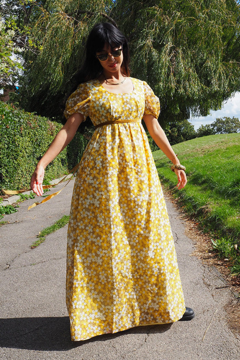 70's Daisy Lace Maxi Dress | Romantic British Vintage with Velvet Ribbon