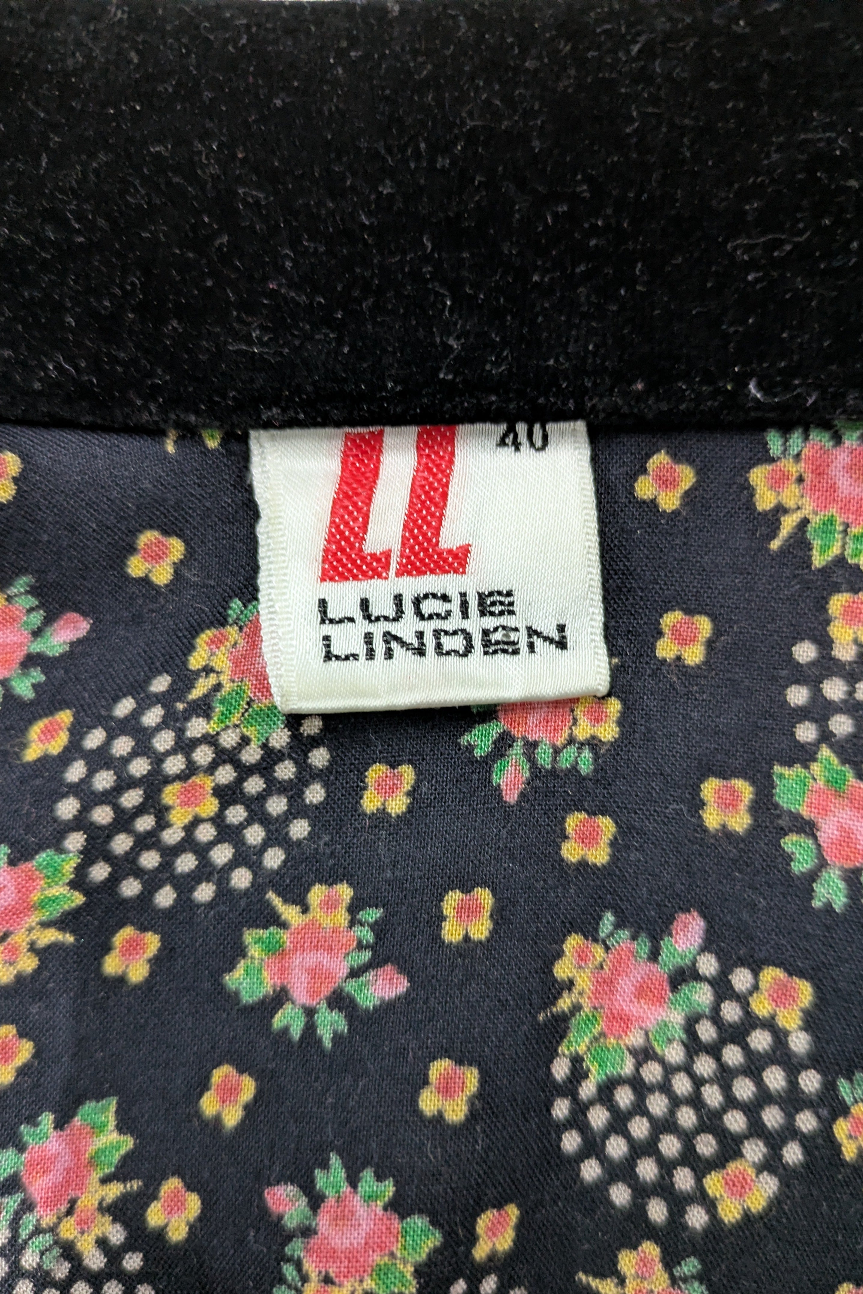 70's Lady's Flower Shirt London Vintage | Velvet Collar Lace Blouse