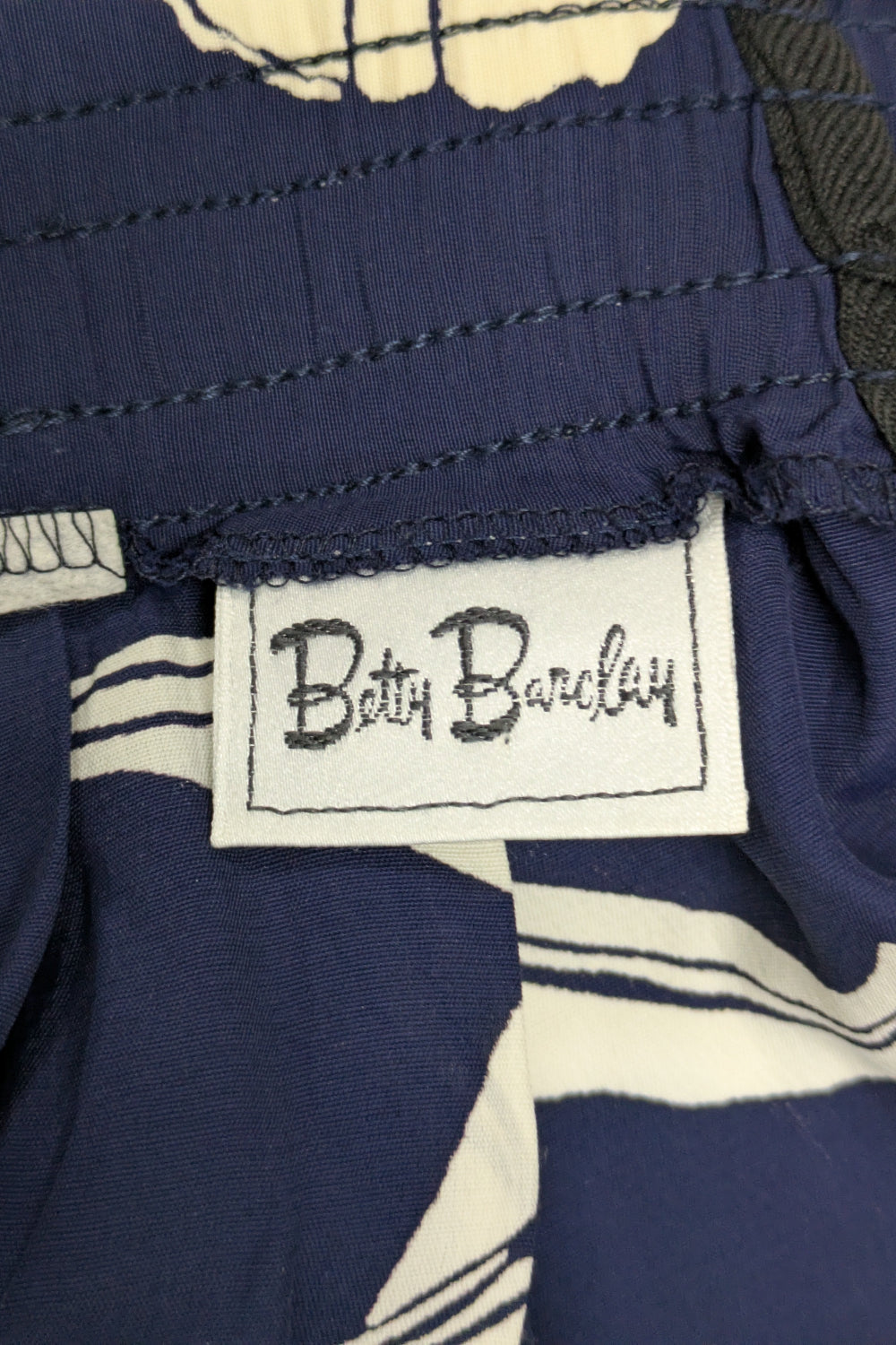 90's Betty Barclay Shell Print Skirt | European Vintage Maxi