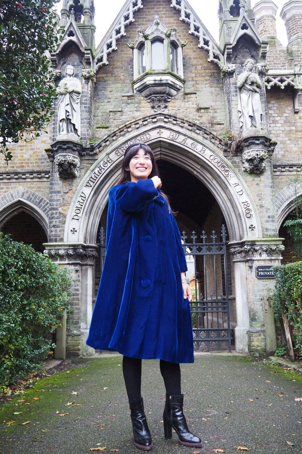 70s Vintage Blue Velvet Opera Cape - European Evening Wear