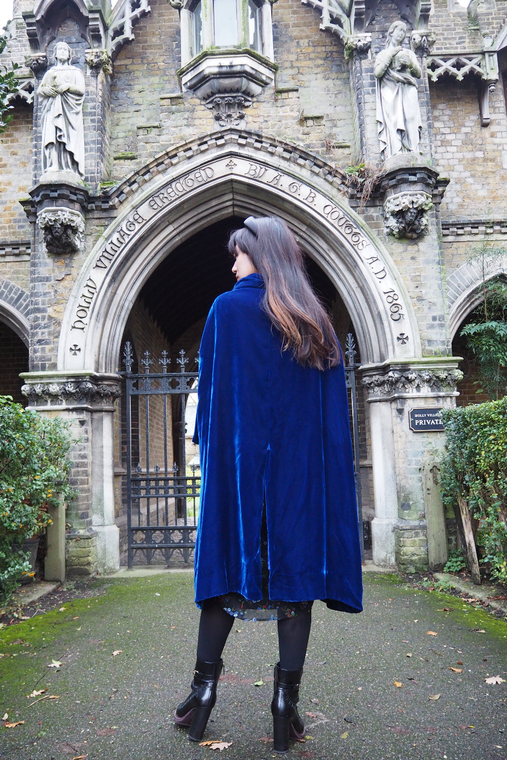70s Vintage Blue Velvet Opera Cape - European Evening Wear