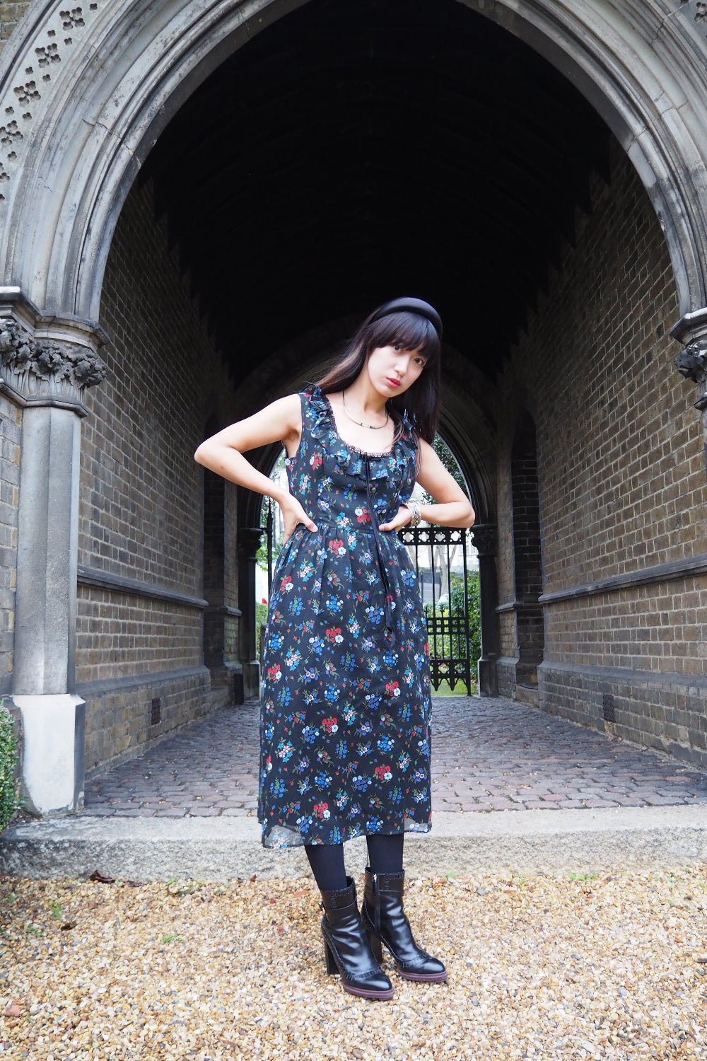 70s Vintage Kati at Laura Phillips Floral Dress - Black Ruffle Collar