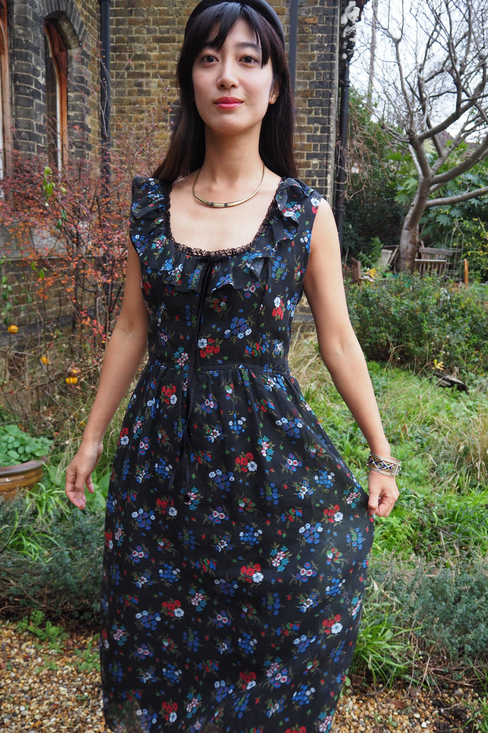70s Vintage Kati at Laura Phillips Floral Dress - Black Ruffle Collar